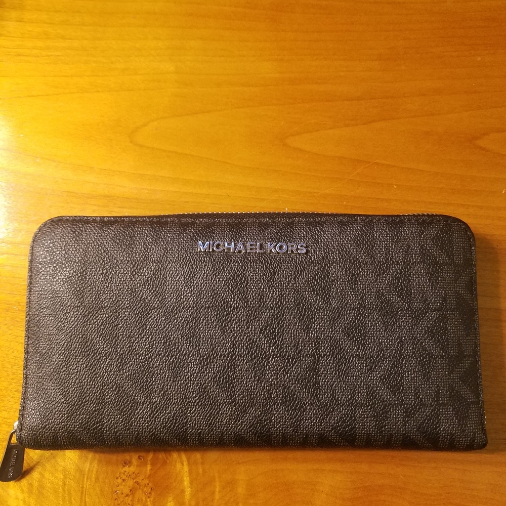 Michael Kors Large Womens Wallet